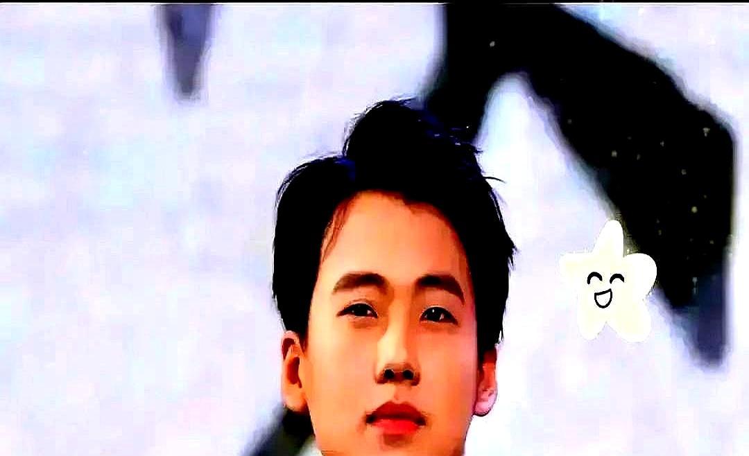 郭麒麟演范思辙，说白了就是“把自己卖了”。第一季他嫌原著人设太烦，看完剧本