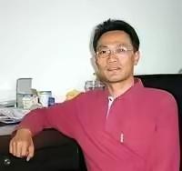 如果有一天我执掌中国，我一分钱就把她卖给美国！”2013年，北大教授焦国标发表了