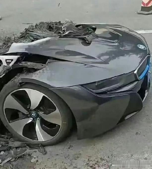 这回可终于知道了什么叫做炭纤维！惊呆了