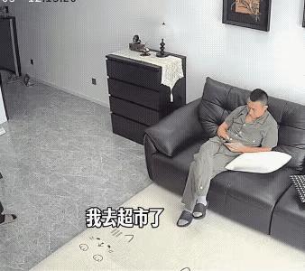 没有本事就不要撩骚，这下好了，给他机会不中用啊，关键时刻掉链子，被拖死狗一样拖走