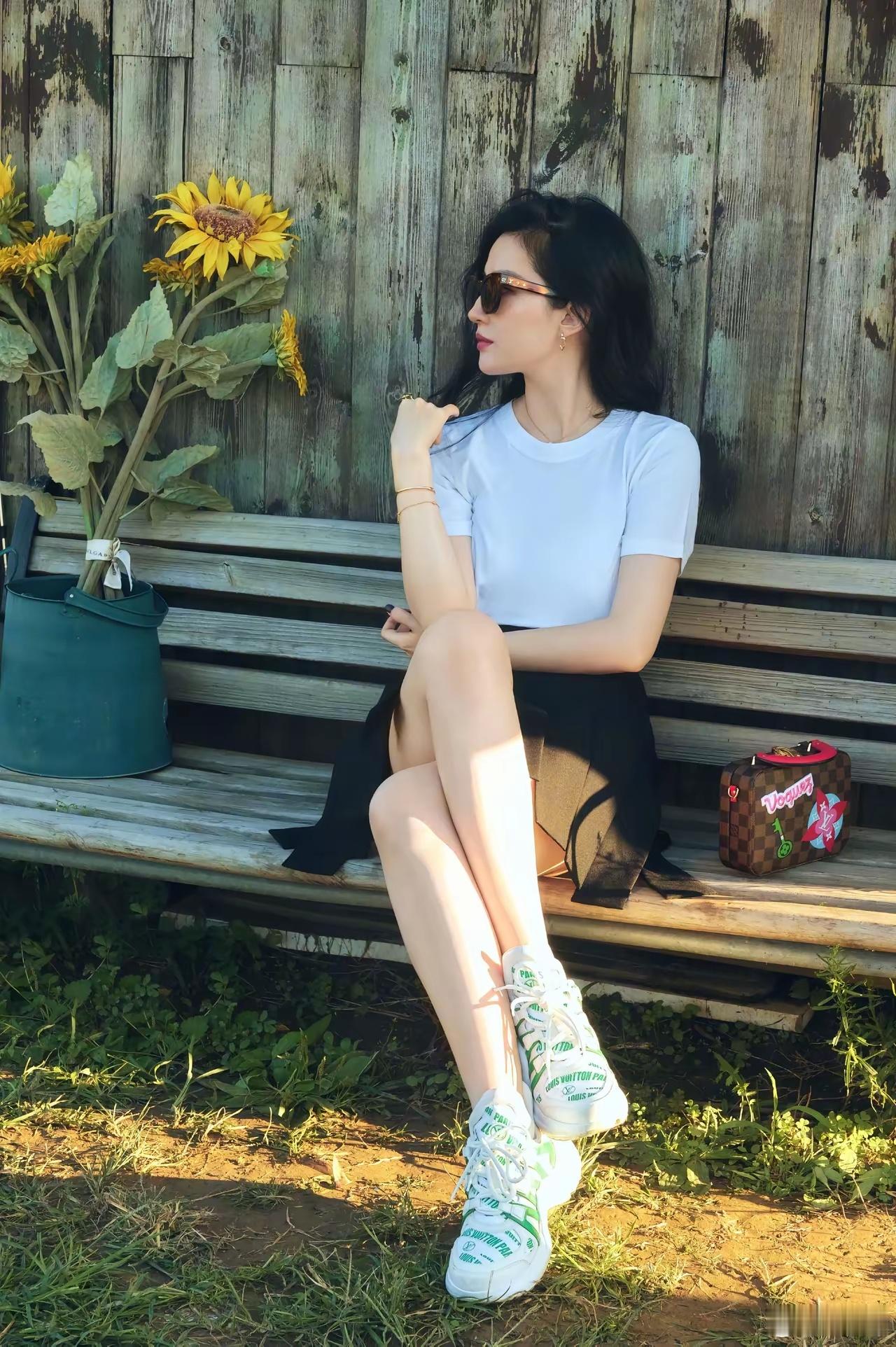 刘亦菲的美，就是这么“硬气”，自带锋芒，这样的美独树一帜！！！刘亦菲​​​