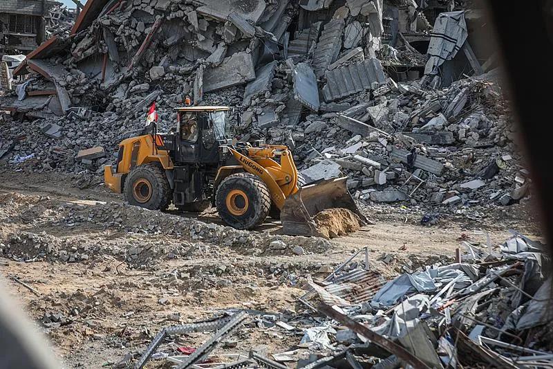 想不到，超40%卡车往加沙运奢侈品！加沙人还这么有钱吗？据央视新闻客户端1