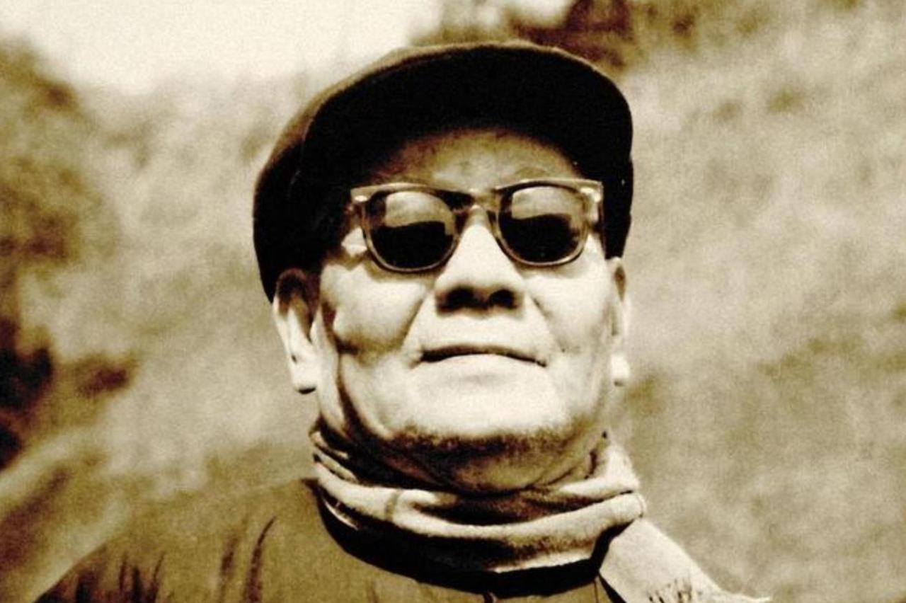1959年，电影《怒潮》筹拍，湖南军区副司令吴自立少将特别支持。当时，剧组长期在