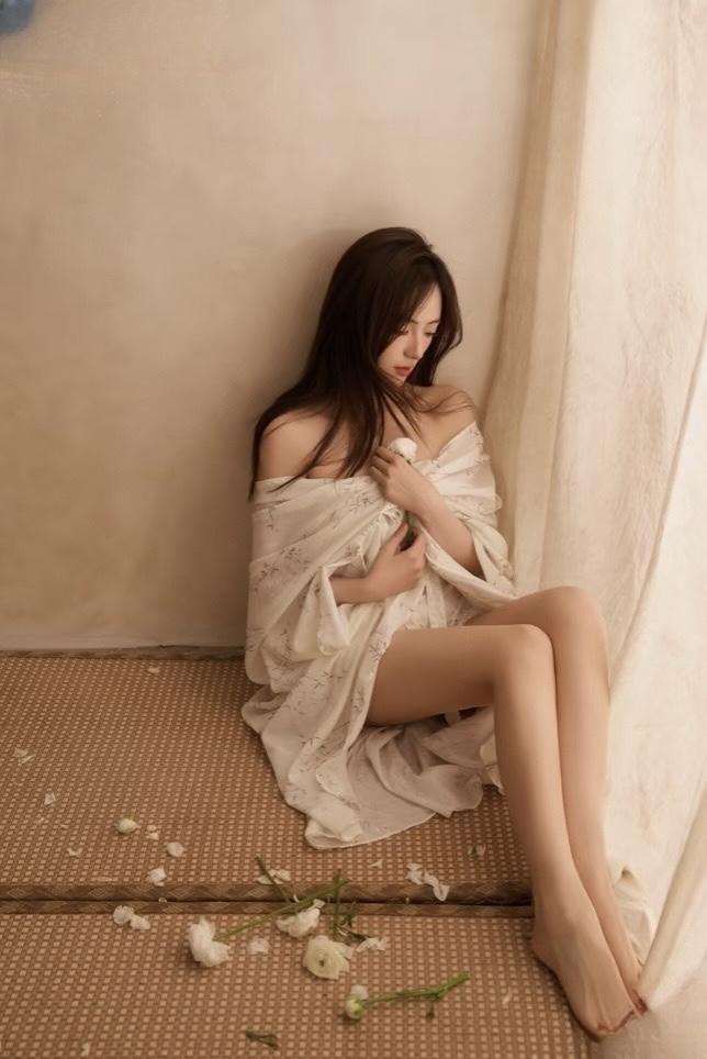 温柔时光，静谧午后，花落人静