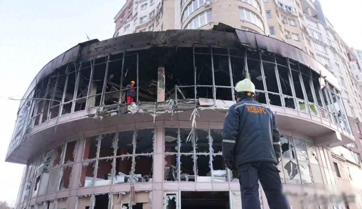 扎波罗热市民躲地铁，俄军无人机贴脸打，乌军说没伤亡谁信？一月初的扎波罗热局势