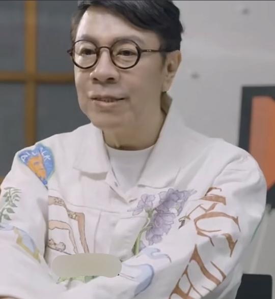 本以为会收敛蔡康永却在海外发文，摆明了立场，不是认错，而居然是永不回头，自己没