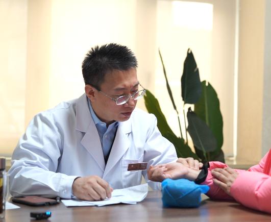 春天多吃这道家常“散结菜”，结节最怕它！调对体质，比盲目吃药更管用