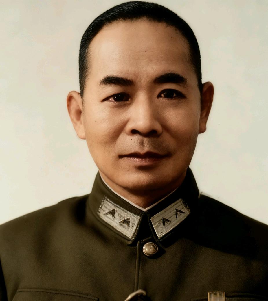 吴石其实事发后按常理死不了，他是参谋次长，顶头上司周至柔并不想他死，负责审判他的