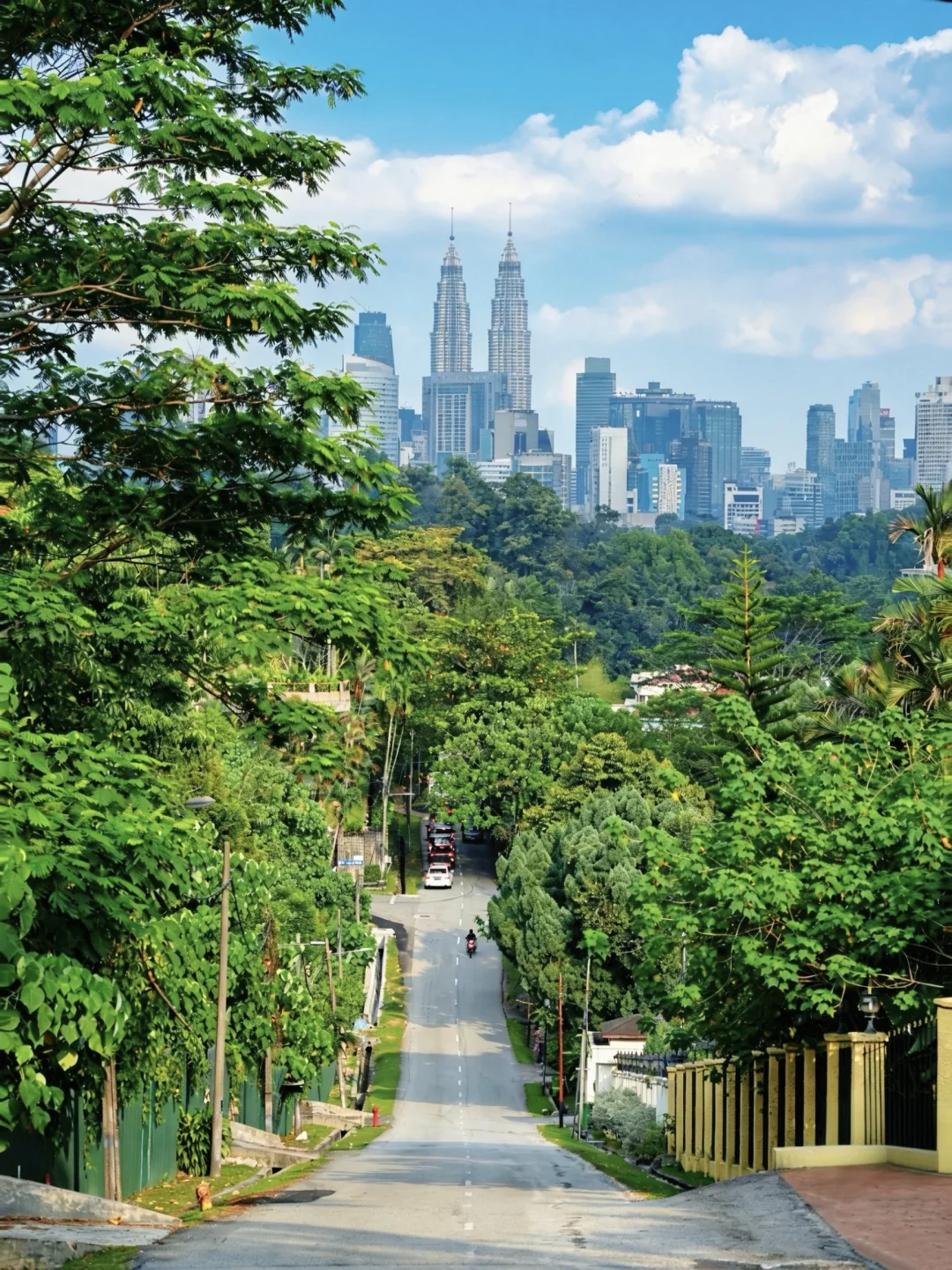 “为了这一组照片，我特意飞了一趟吉隆坡”