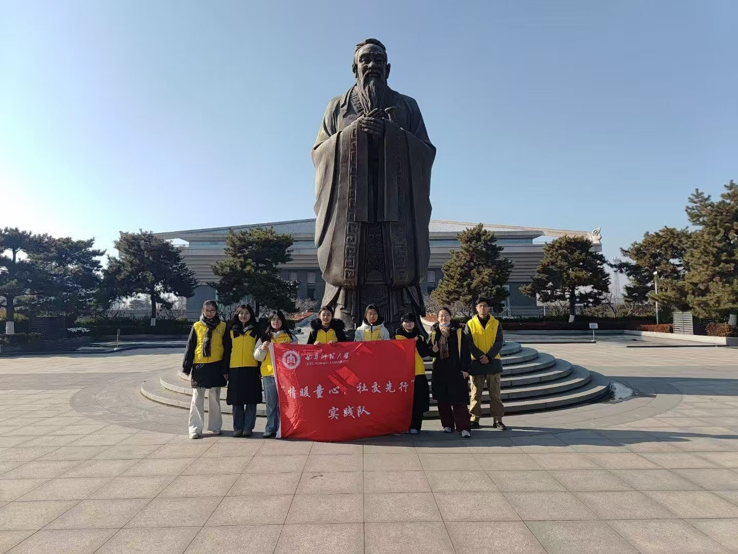 秦岭笑谈【溯源家教承古韵，寻脉润心助成长】为探究家庭教育对儿童情感能力的影响，