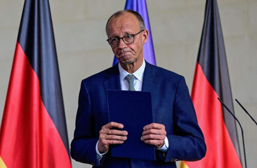 德媒感到很郁闷！德媒声称，原本特朗普可以联合欧洲对付中国，而今特朗普却让中国成为