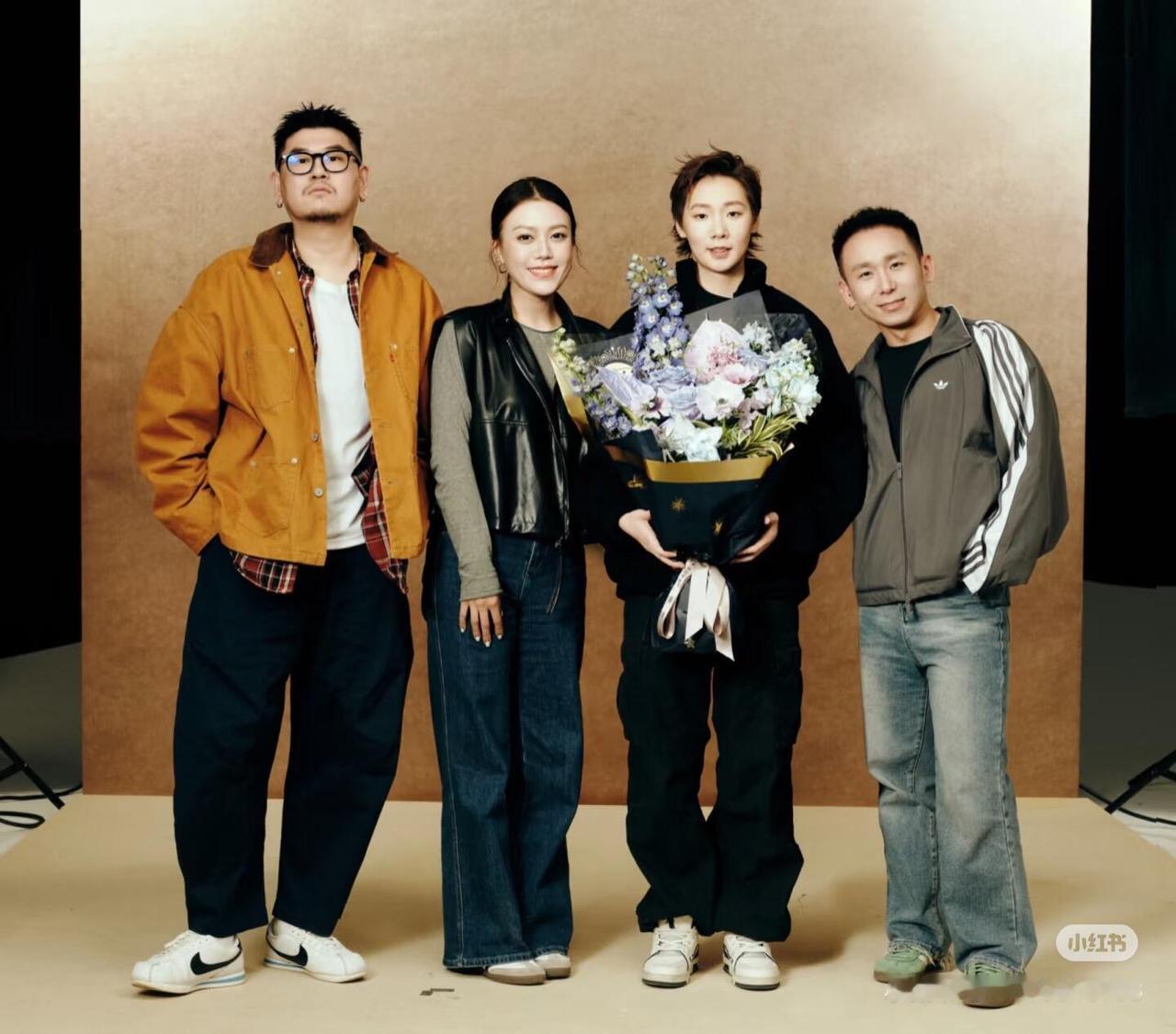 是我们可爱帅气时尚的宝宝，王曼昱有国际气质，真的是拿的出手，国乒运动员，这次太耀