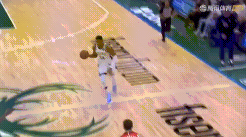 字母哥37+8+3：末节4暴扣12分，罚球6中2成罪人！前3节25+4+3（1