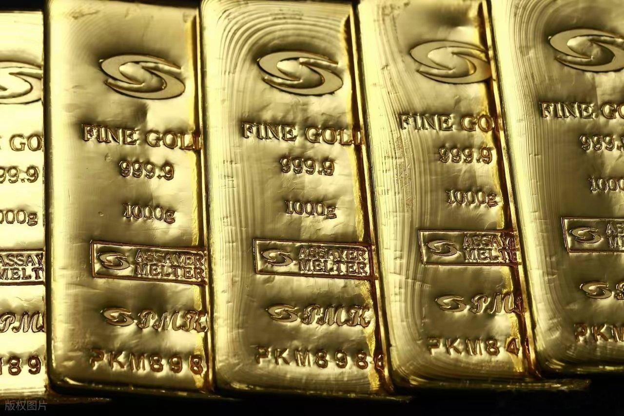 最近所有人都懵了：黄金彻底看不懂了。打仗不涨、通胀不涨、经济衰退也不涨。曾经百试
