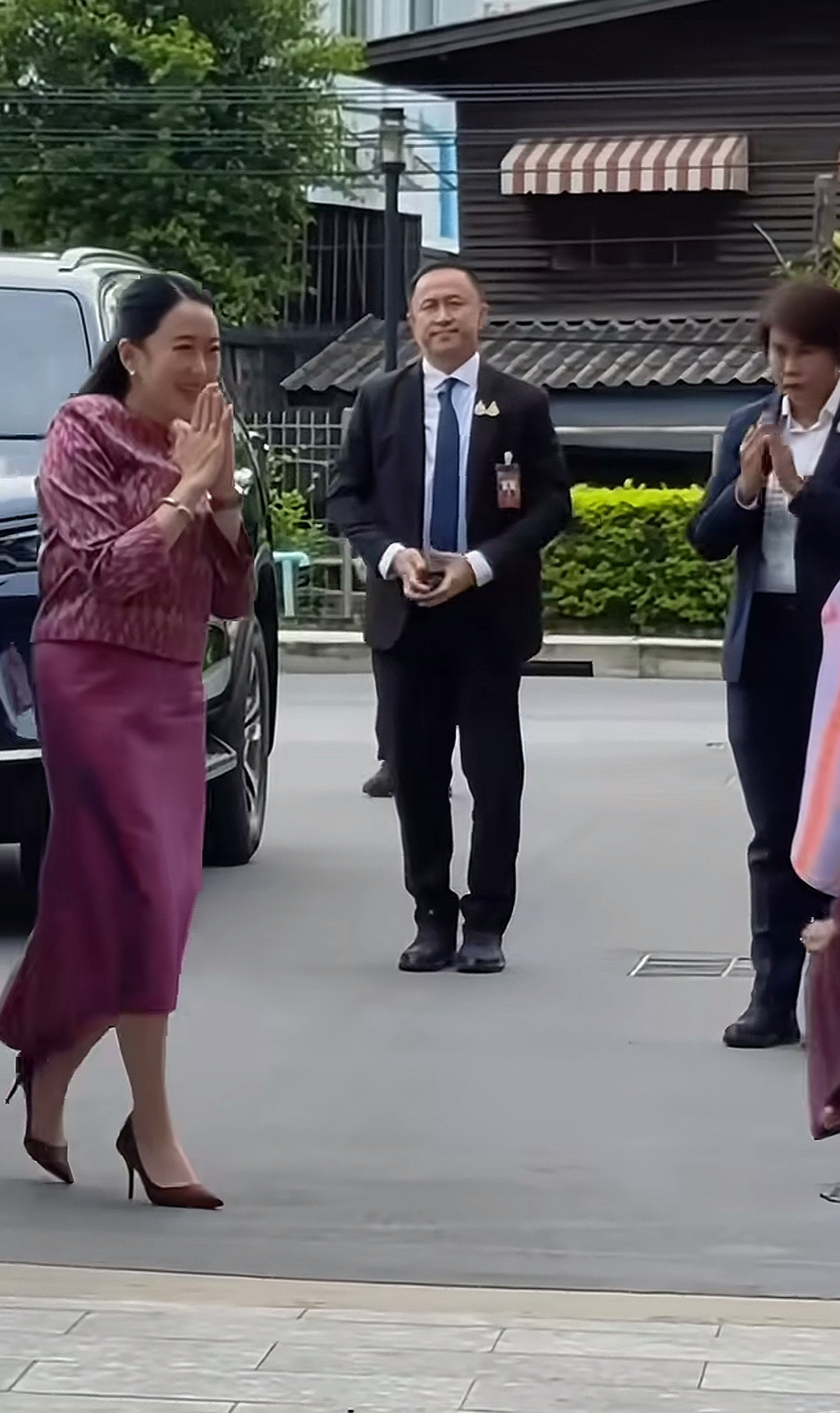 贝东丹变文化部长，未来国王人选定了？哇塞！泰国总理贝东丹