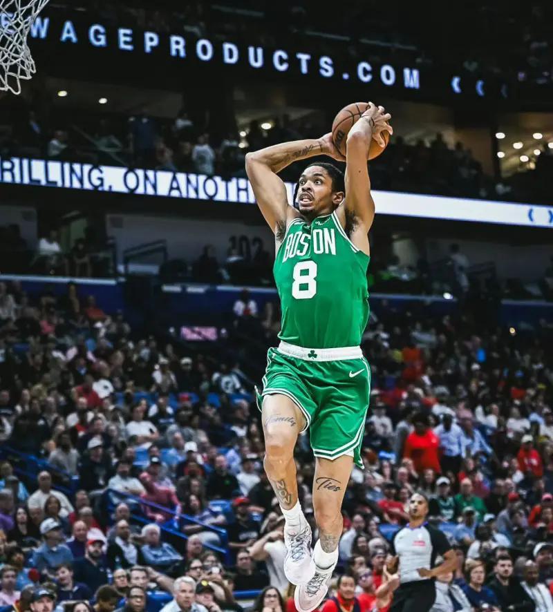 少帅史蒂文斯，不管是，做教练，还是做总经理，都实在是太出色了。很好地完成了老板