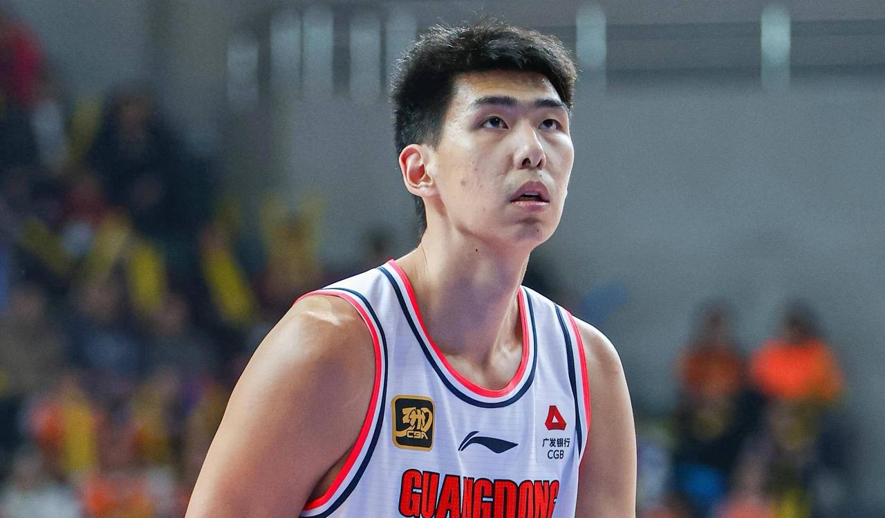 广东男篮赚大了！广州男篮112：102击败南京同曦男篮！虽然威金顿拿到31分4