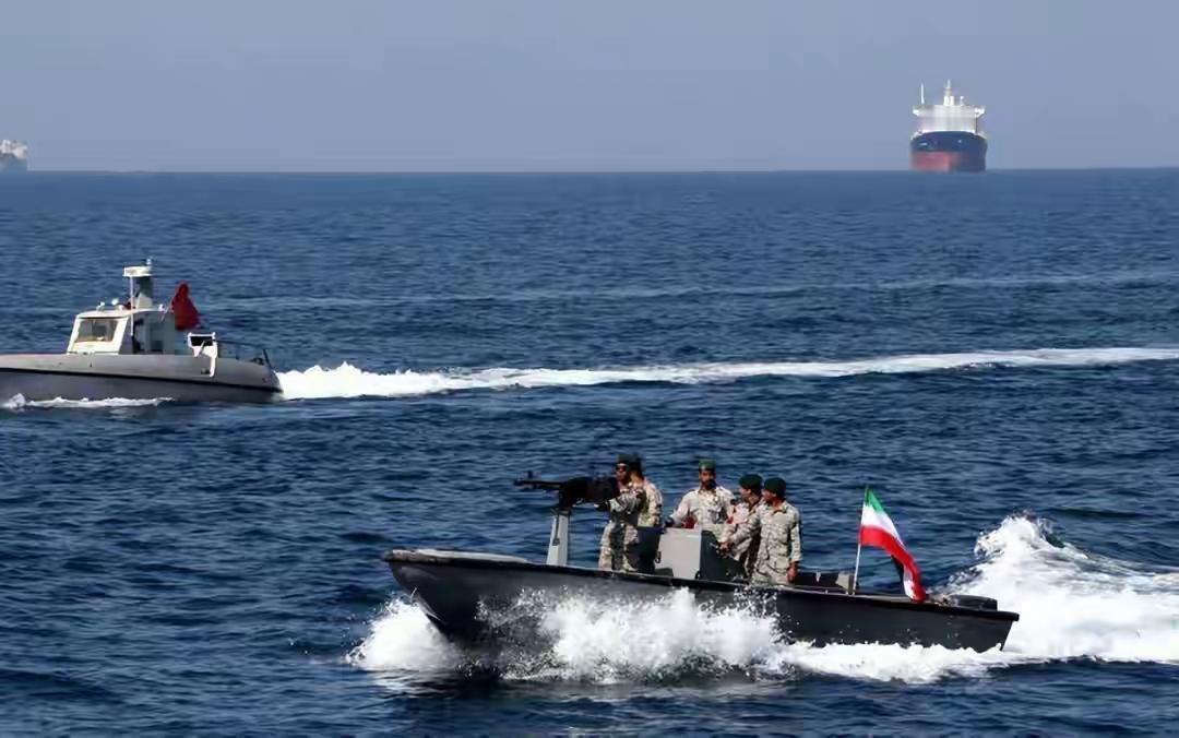 炸锅！美伊再战风险拉满，巴铁万人大军压境沙特，最强国产战机要亮剑？家人们！