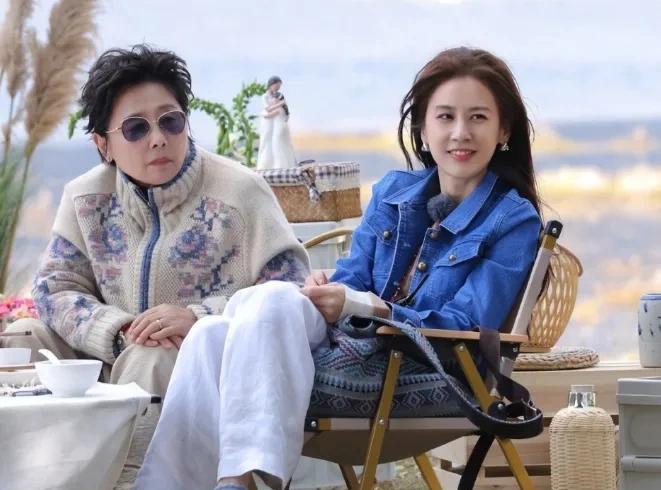 黄圣依杨子离婚背后：亲妈曾三度不满，离婚后二人境遇渐显差异黄圣依与杨子多年的情