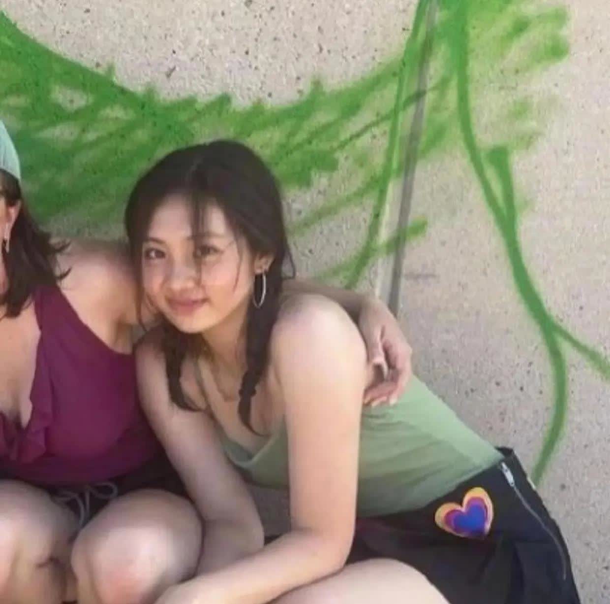 黄多多真的长大了，好像在美国留学，这身材很欧美了