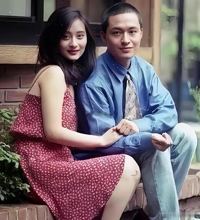 马景涛年轻时那叫一个惊为天人，琼瑶很喜欢捧他