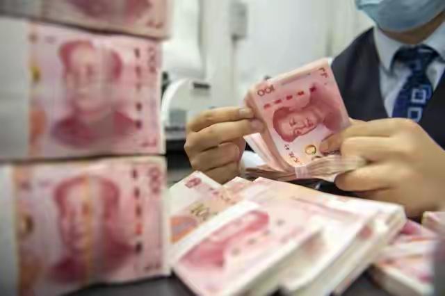 去银行存钱，选电子存单还是纸质存单？这问题是不是让你犯难了？就拿隔壁张大爷
