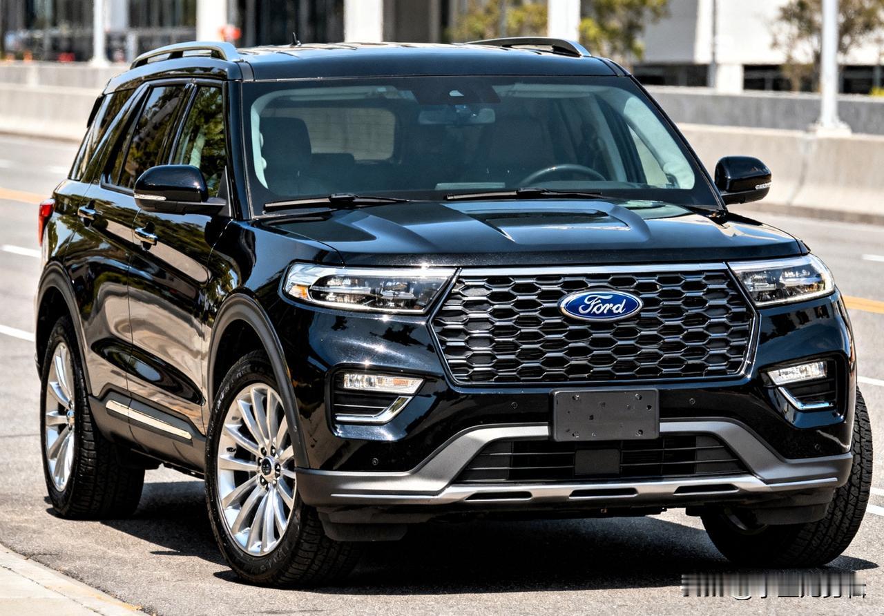 福特探险者选六座还是七座?30万级中大型SUV，探险者的6座和7座真让人选到头疼