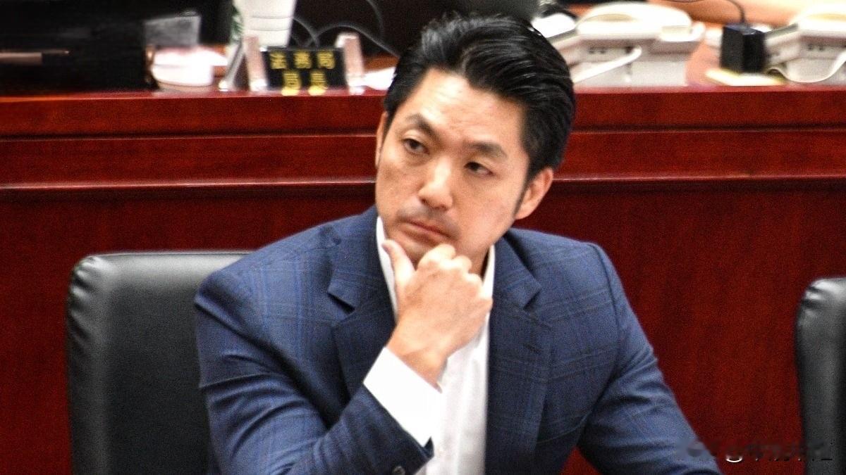民进党北市长参选人沈伯洋今（21日）声称，台北是重要农产品行销中心，凤梨释迦听来