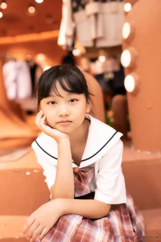 女人的生理性喜欢，一生或许就两次。第一次在少女懵懂时，十几二十岁，心思纯粹。一