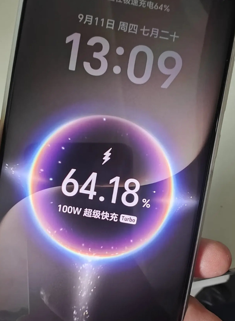 magicOS10充电动画大调整，这个风格小伙伴喜欢吗？这次magicO