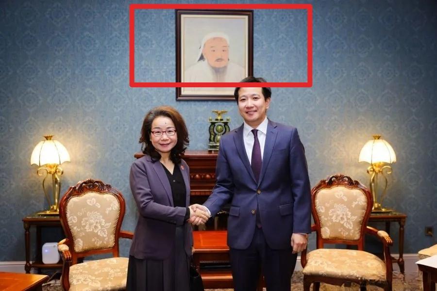 今天（12月31日）在乌兰巴托，中方驻蒙古国大使拜会蒙古国副外长！从会谈现