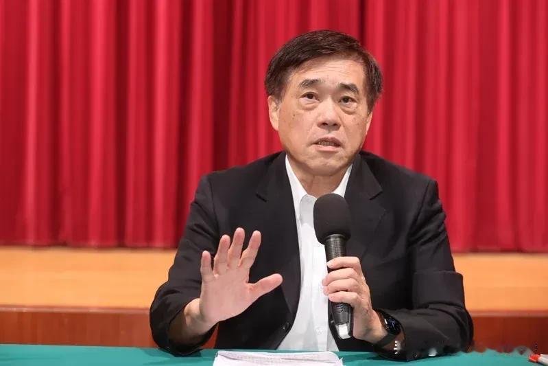 有信心赢得国民党主席郝龙斌：我不会战死沙场国民党主席选举本周六投票，候选人