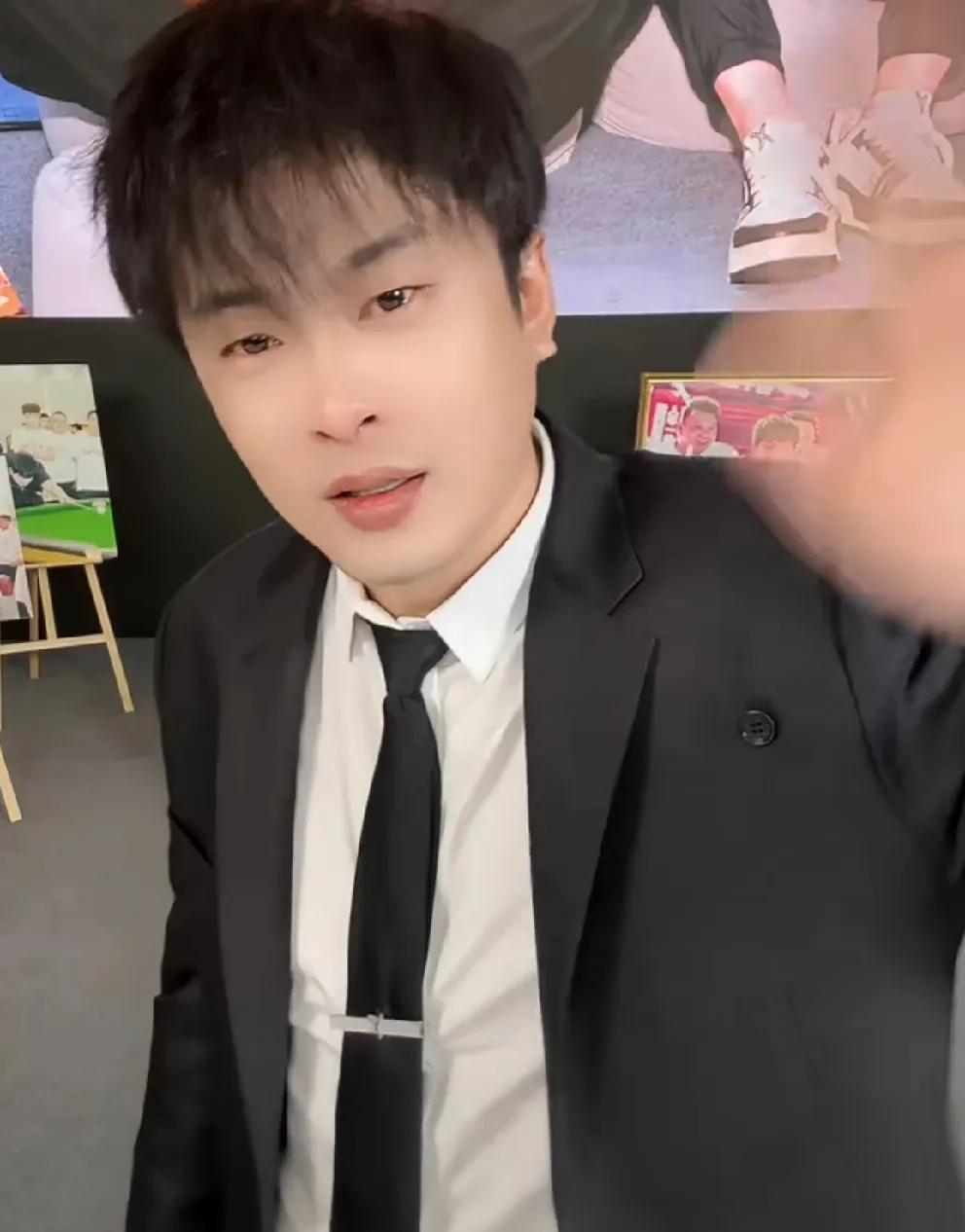 阿宇直言辛选靠的是辛巴，所谓合伙人就是靠辛巴吃饭而已！驴