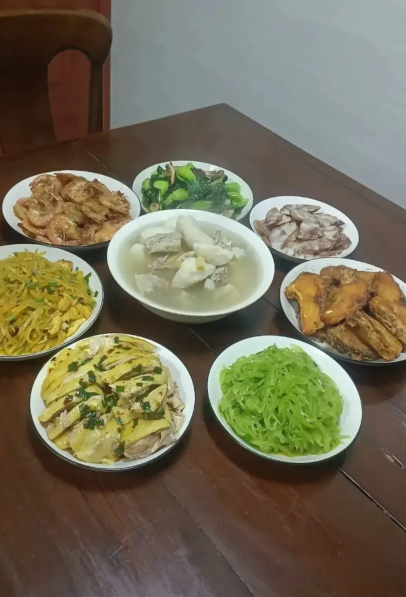 在上海农村这顿菜，属于什么条件家庭