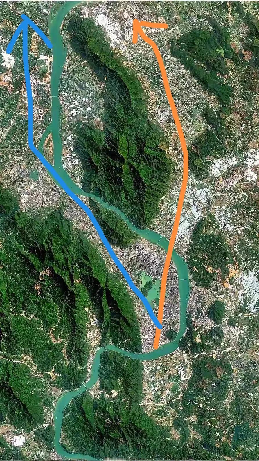 鲸吞江河，好风水啊！事实上，肇庆市端州区与鼎湖区之间的山脉（也就是羚羊峡的北岸和