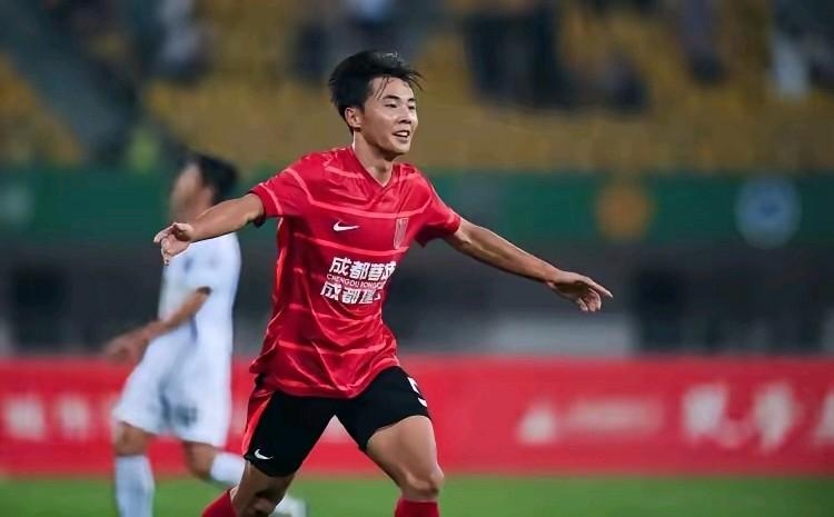 网友不用怀疑，作为08年龄段亚洲第一身价的球员，帅惟浩明年在中超应能打上球：