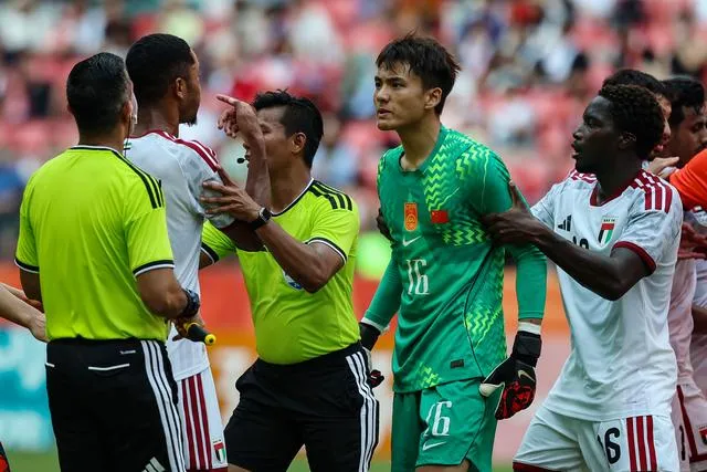 回望U23国足亚洲杯晋级之路首先恭喜U23国足晋级！然后，看了三场小组赛，脑子里突然冒出来几句顺口溜