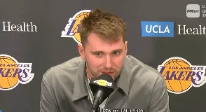 今日NBA常规赛揭幕战，湖人主场109-119不敌勇士。赛后，湖人球员东契奇接
