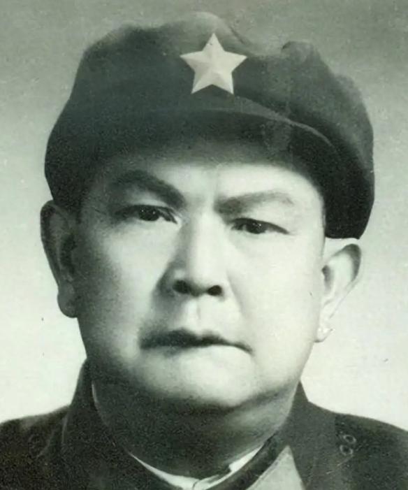 刘奎大校。1928年参加平江起义。后因伤留下，未参加长征。1937年秋天