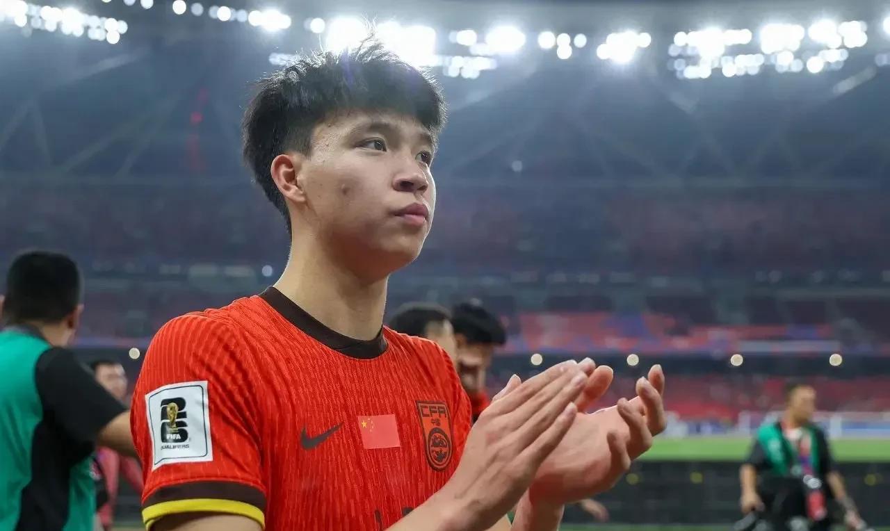 中超留不住，还是去五大联赛吧！东亚杯中国国家队对阵香港国家队的比赛中，一次突破后