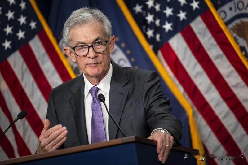 美联储货币政策会在12月继续降息吗？票委分歧引发广泛关注。11月政策会议，美联