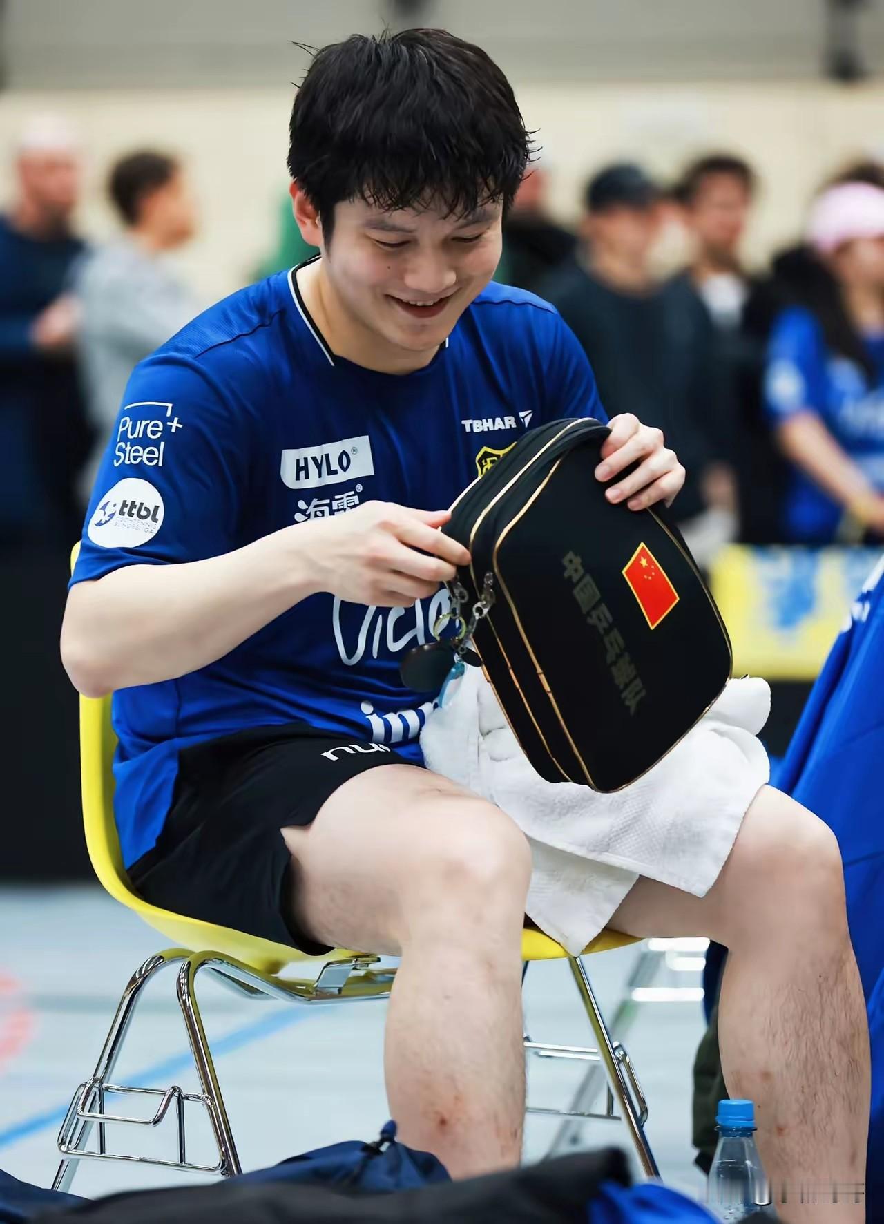 我开始有点理解樊振东了樊振东这么完美的男人，谁会不喜欢啊？不仅是因为他在