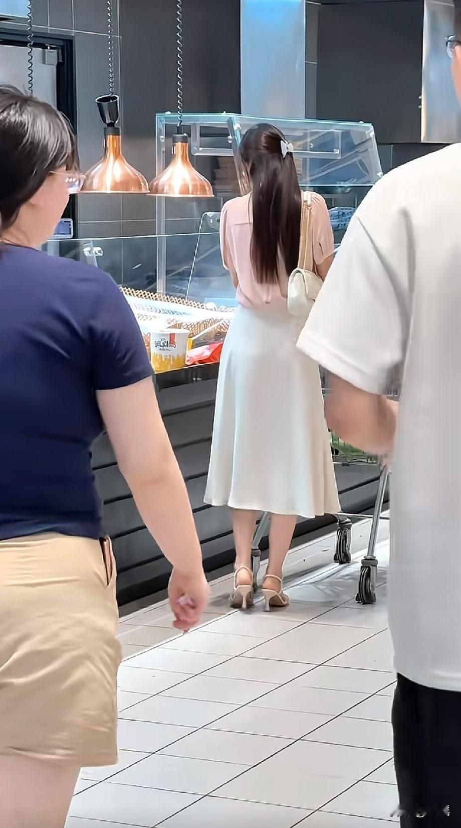 嗯，够了够了，这个距离挺好