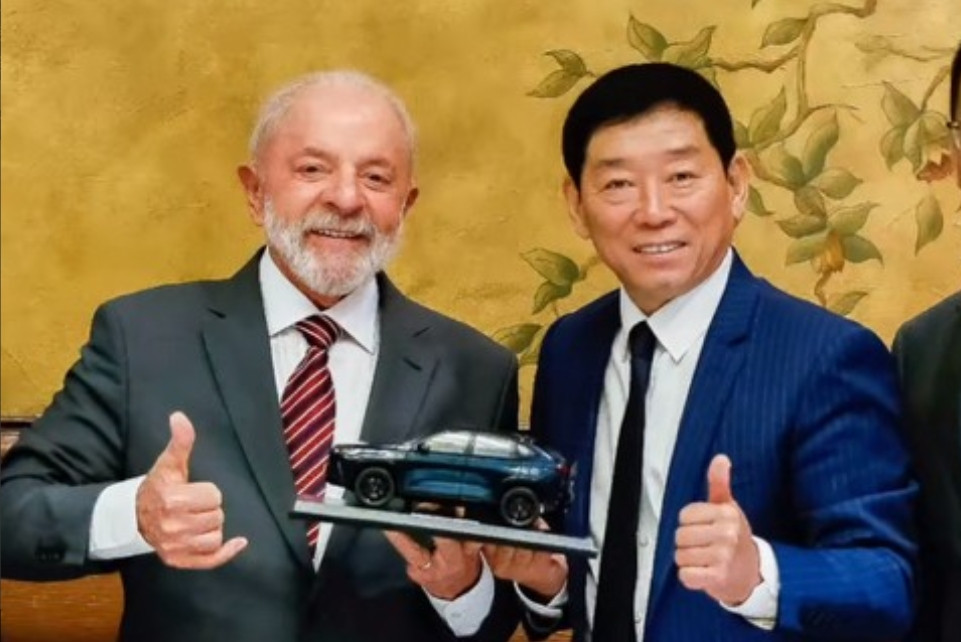 魏建军亲自向巴西总统卢拉介绍全新高山！为啥卢拉要亲自来？魏建军说：“我