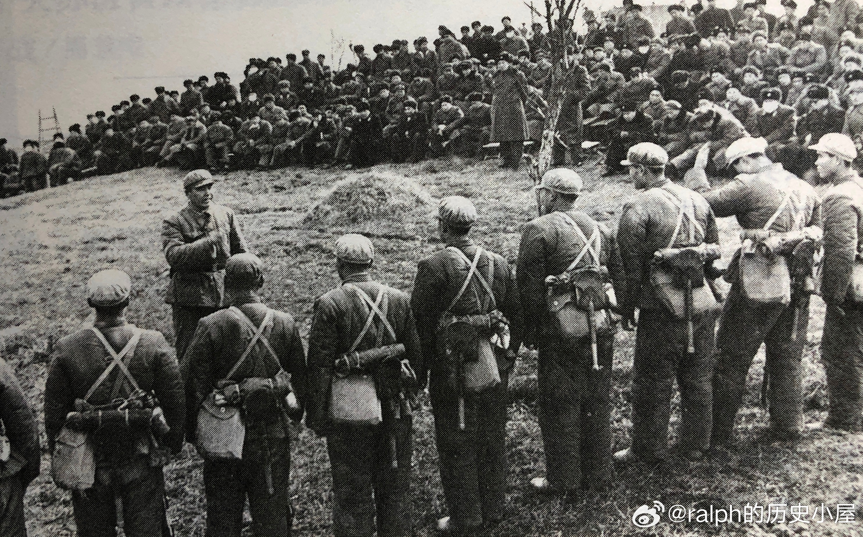 1964年1月郭兴福在现场会上进行教学表演军事历史全触达​​​