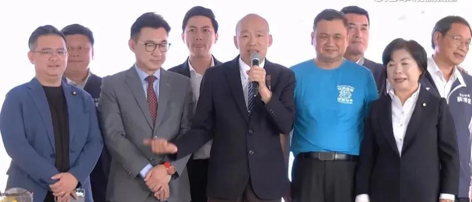 台湾省立法机构负责人韩国瑜今天参加了新社农产品推广活动，韩国瑜在介绍一起前来参加