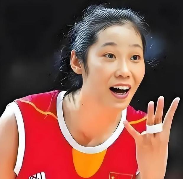 女排亚锦赛即将开打，女排球迷有三大愿望！其一，期望在国家队30人名单中能看到