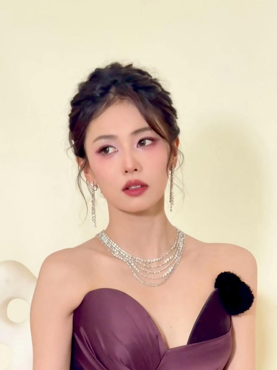 无所谓  漂亮就行了 这表情我可太爱了💜 紫色果然有韵味💟 莫离
