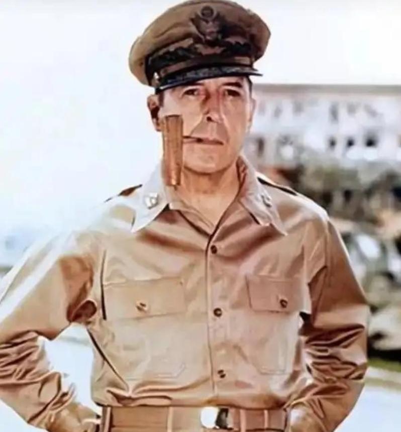 1955年，中国授衔名单传到海外，麦克阿瑟读完报纸豁然站起来，吃惊地问副官：除了