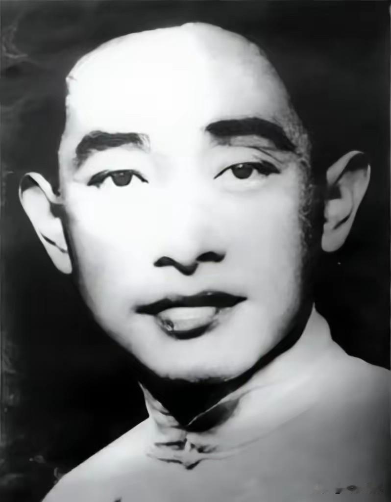 1928年，共产党员梅大栋被捕，敌人为了羞辱他，故意把他和偷牛贼关在一起，谁知偷